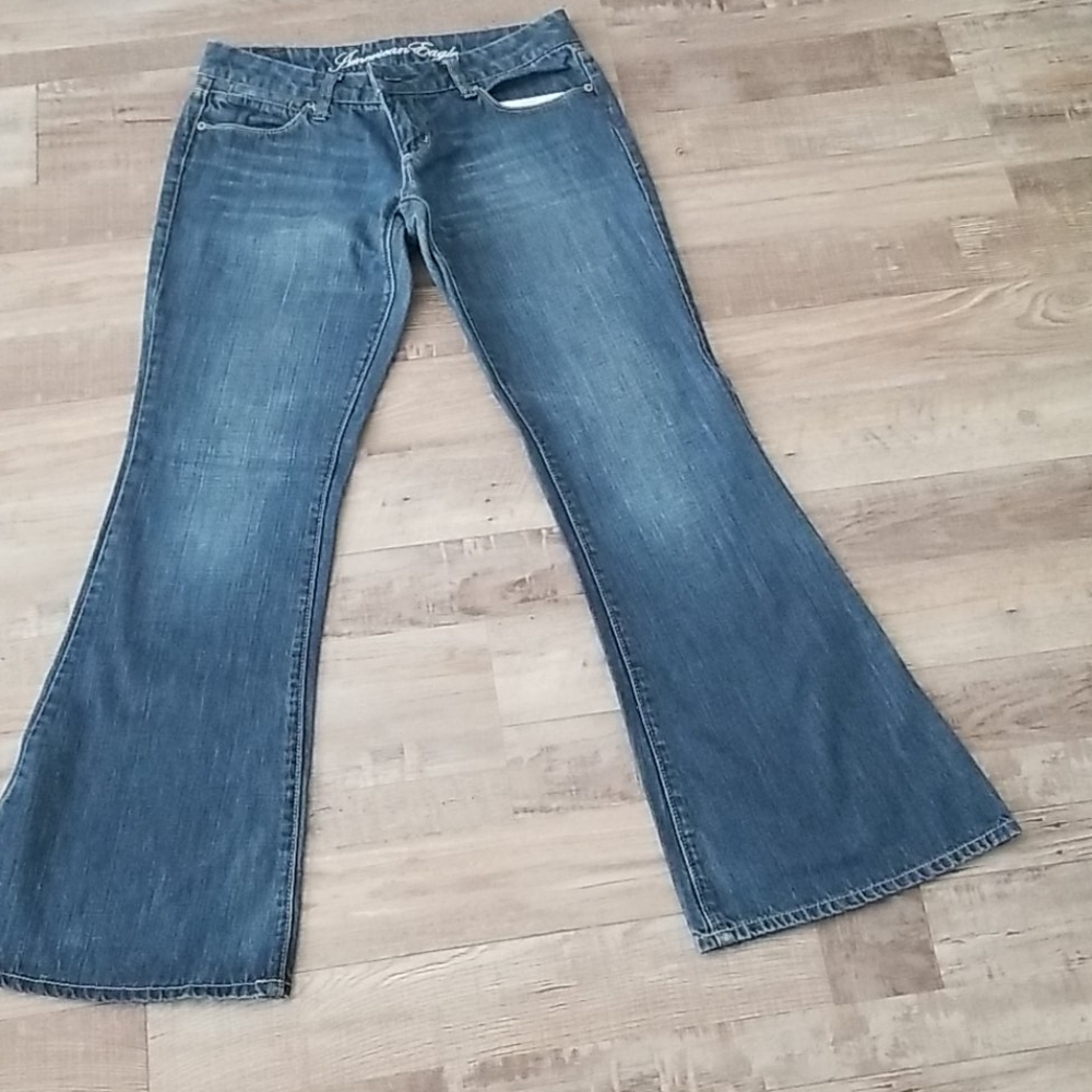 American Eagle women's flare jeans